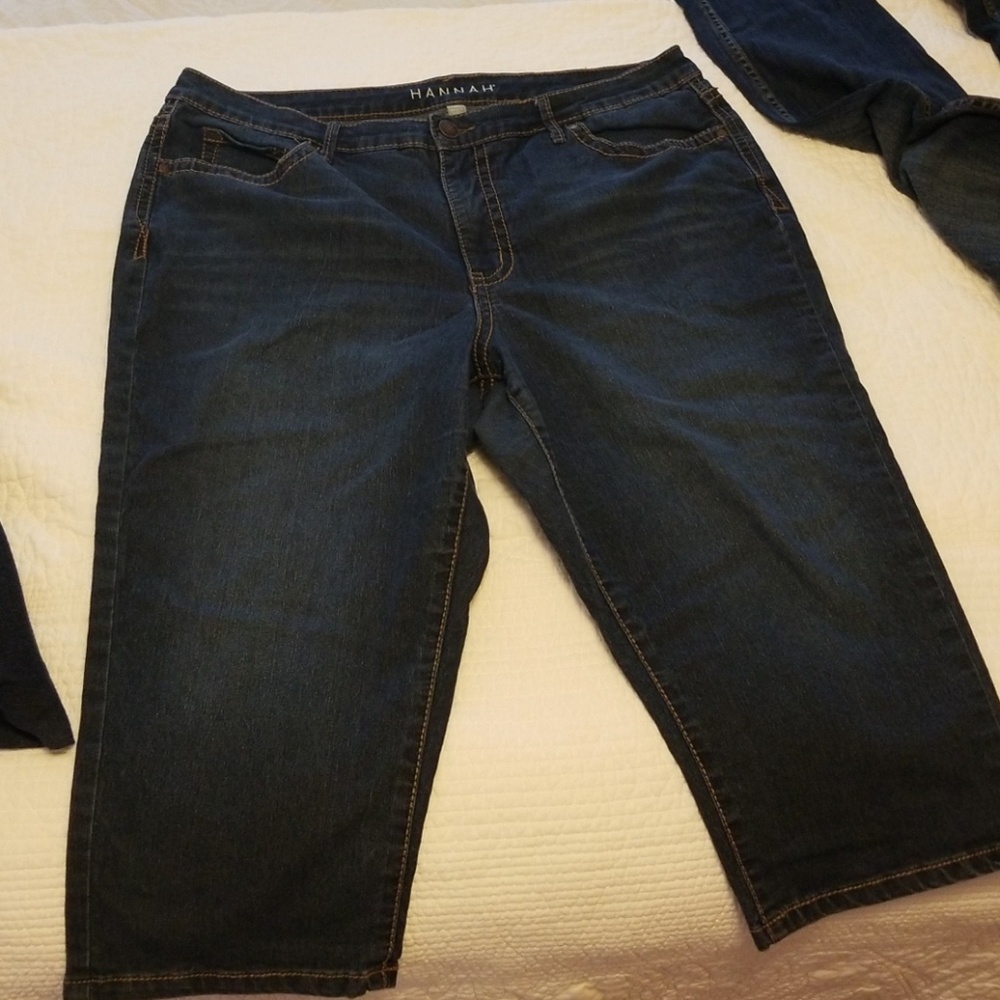 Hannah denim capris size 16